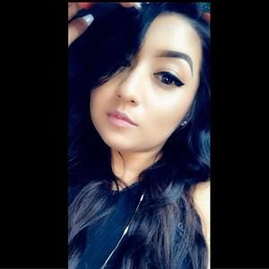 Meet your Posher, Adilene